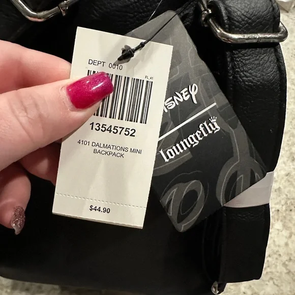 NWT Never Been Used Disney Loungefly 101 Dalmatians Mini Backpack - Picture 3 of 3